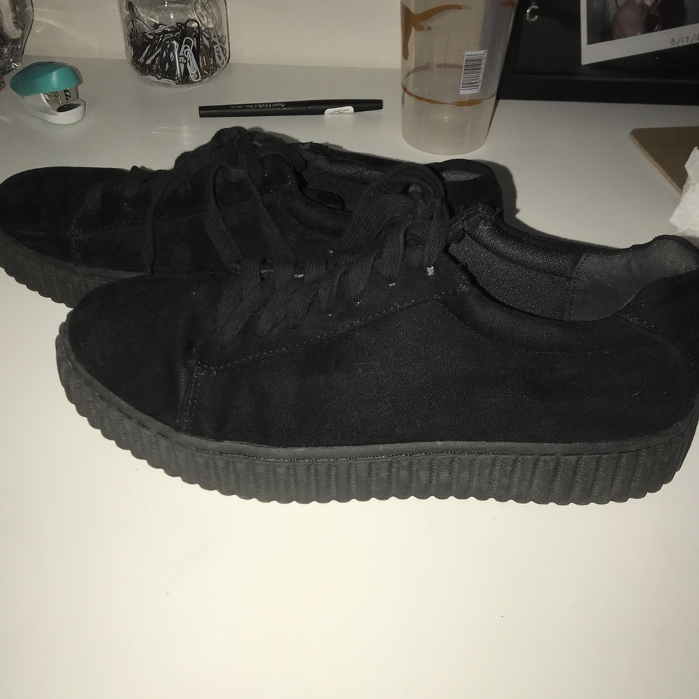 Black shoes🚨🚨BOGO🚨🚨